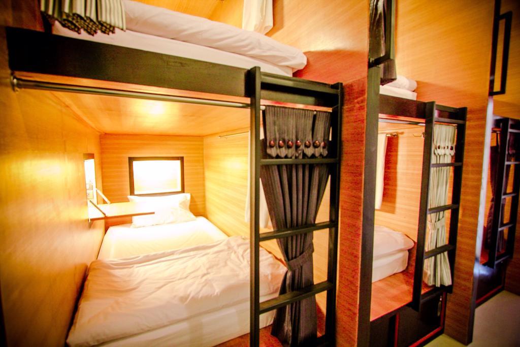 Hug Backpackers Hostal *