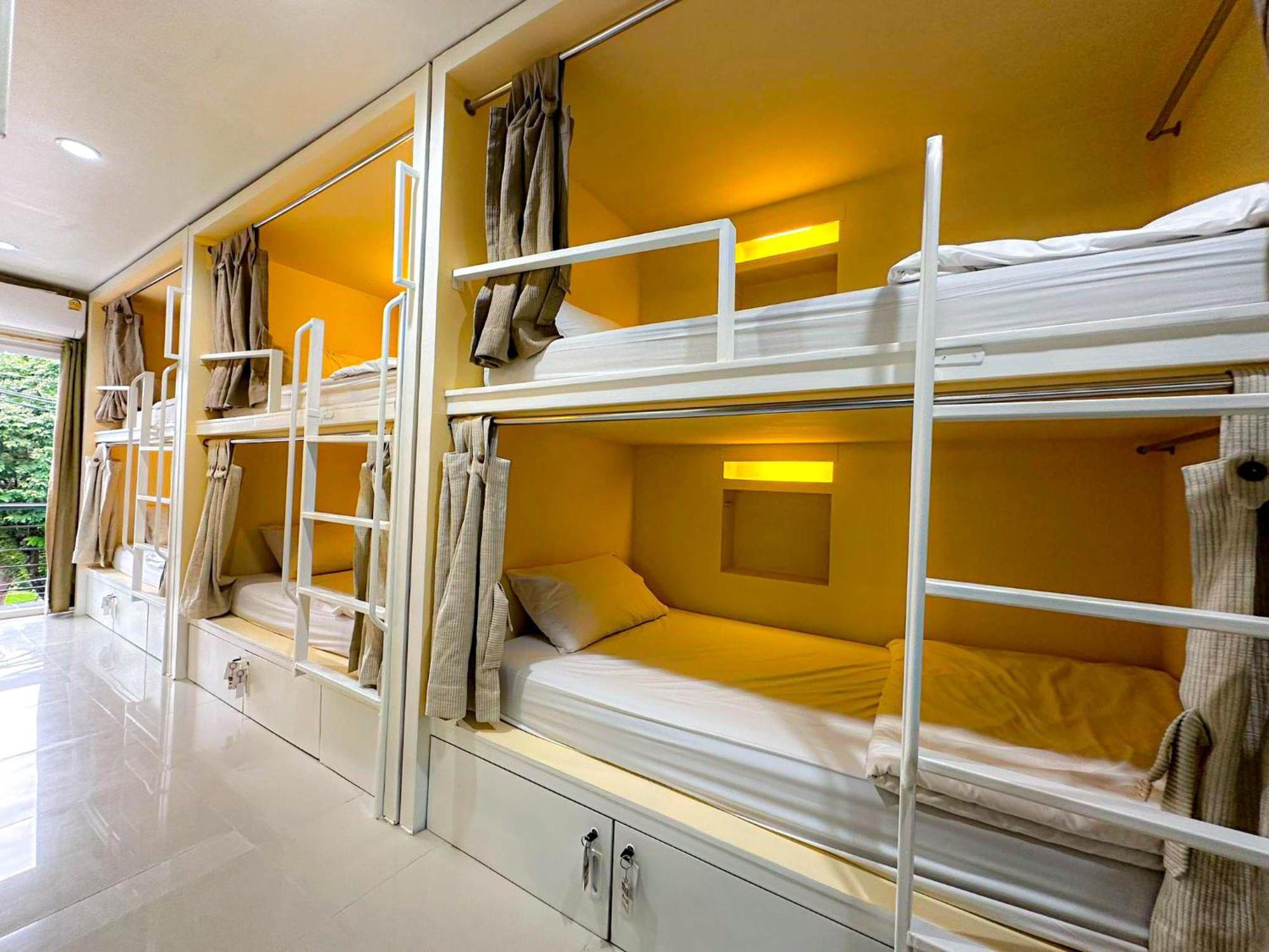 Hostal Hug Backpackers *